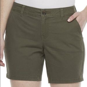 Ana Dark Green Twill Mid-Rise 7” Inseam Shorts Sz 16